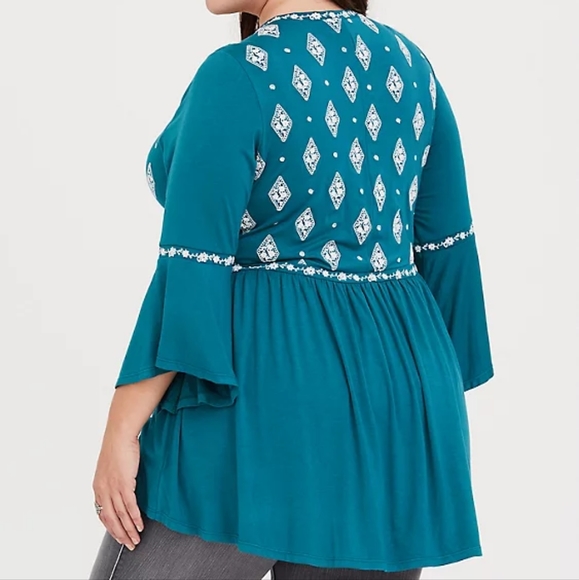 Torrid super soft embroidered baby doll bell sleeve high low size 3 aqua - Picture 3 of 8